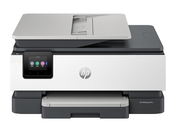 白色背景下的 HP OfficeJet Pro 8135e 一体式打印机。