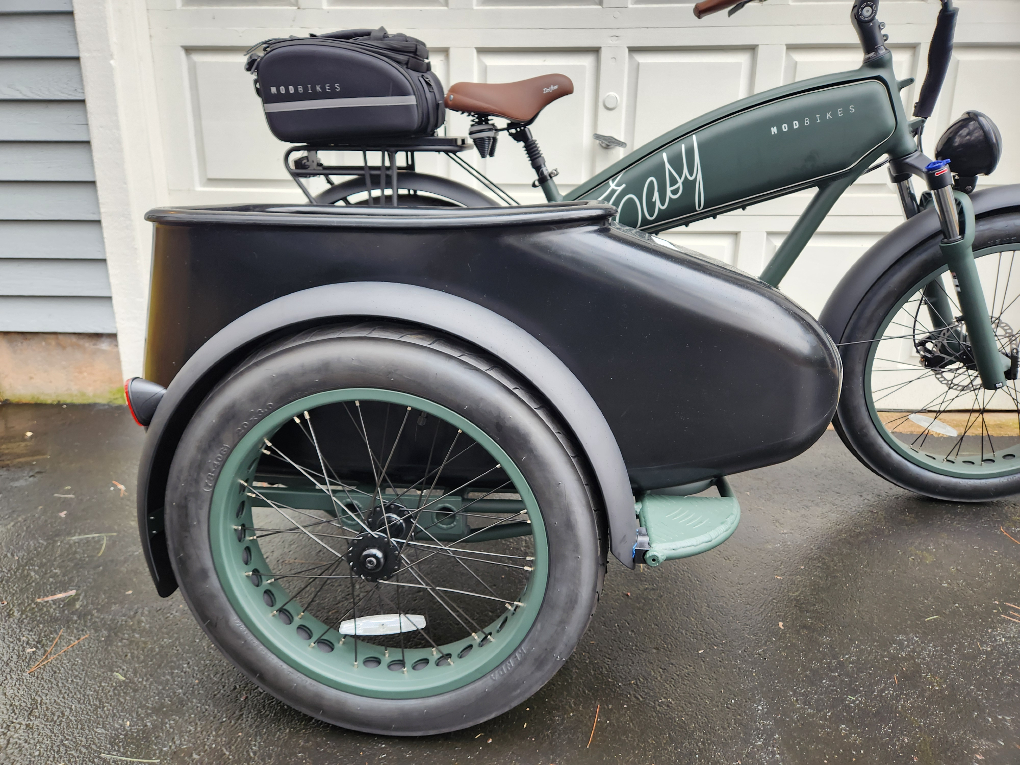 Right profile view of a MOD Easy Sidecar.