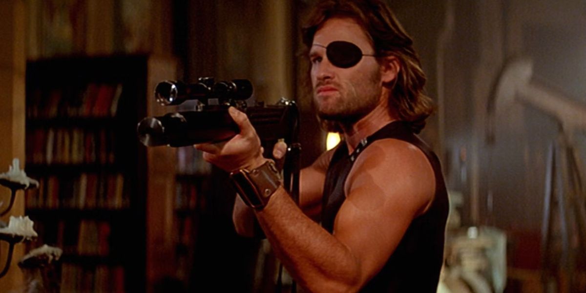Snake points his gun in Escape from New York
