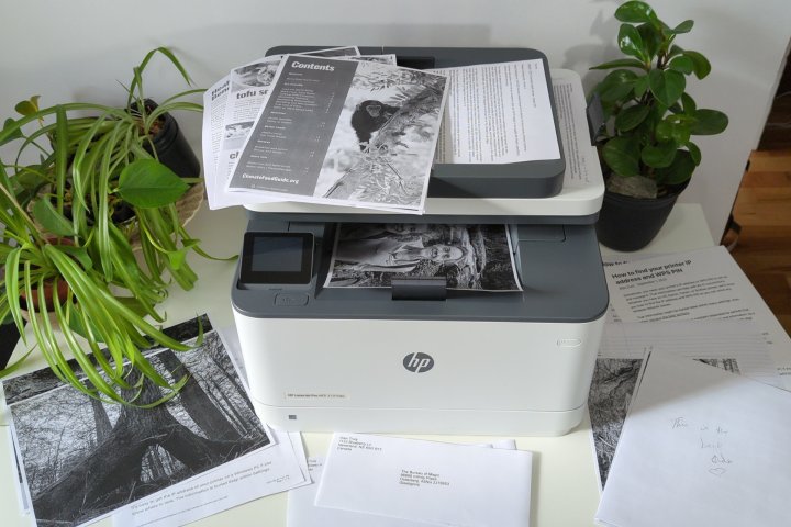 The LaserJet Pro MFP 3101fdw makes short work of long documents.
