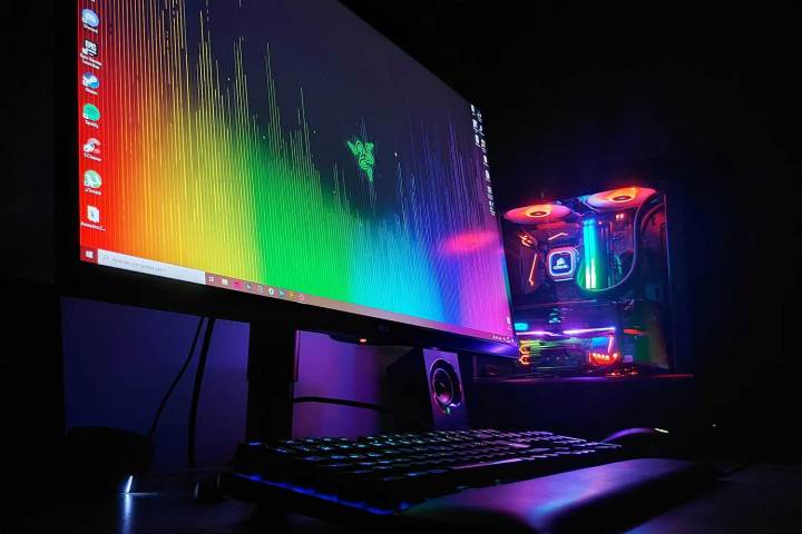 Hermosa PC para juegos RGB.