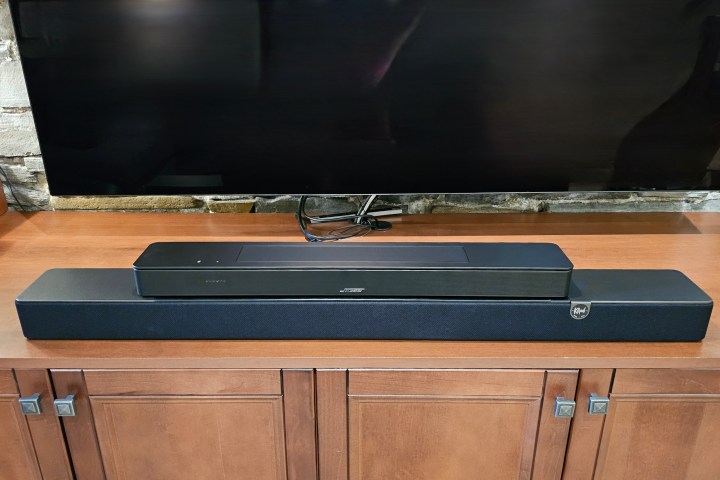 Bose Smart Soundbar 600 和 Klipsch Flexus Core 200。