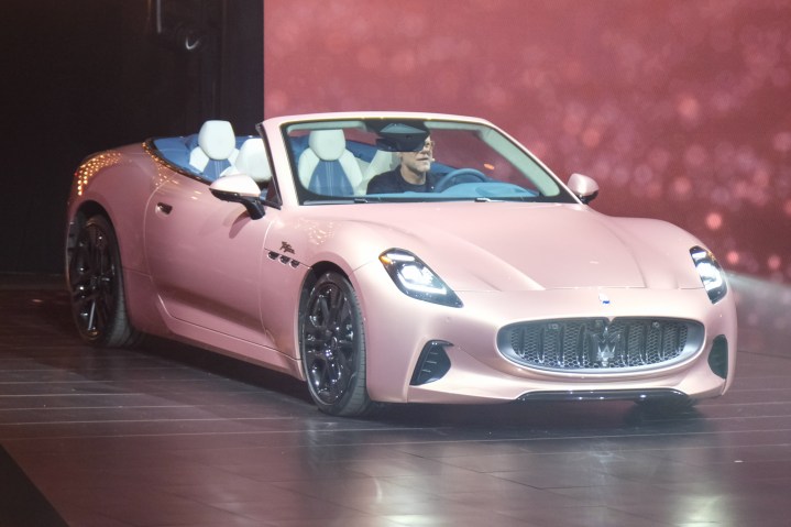 Front of the Maserati GranCabrio Folgore