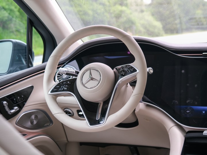 Steering wheel of the 2024 Mercedes-Benz EQS 450+