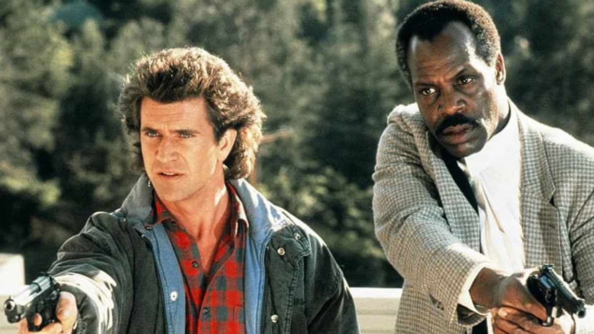 Mel Gibson e Danny Glover em Arma Mortífera.