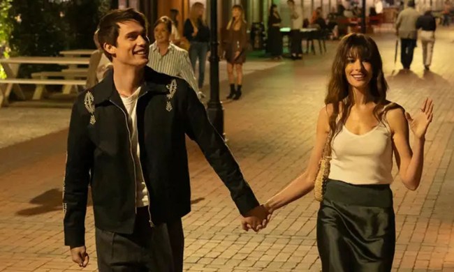 Nicholas Galitzine and Anne Hathaway in The Idea of You.