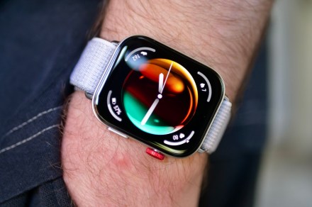 I spent five days wearing an Apple Watch clone, and now I’m angry