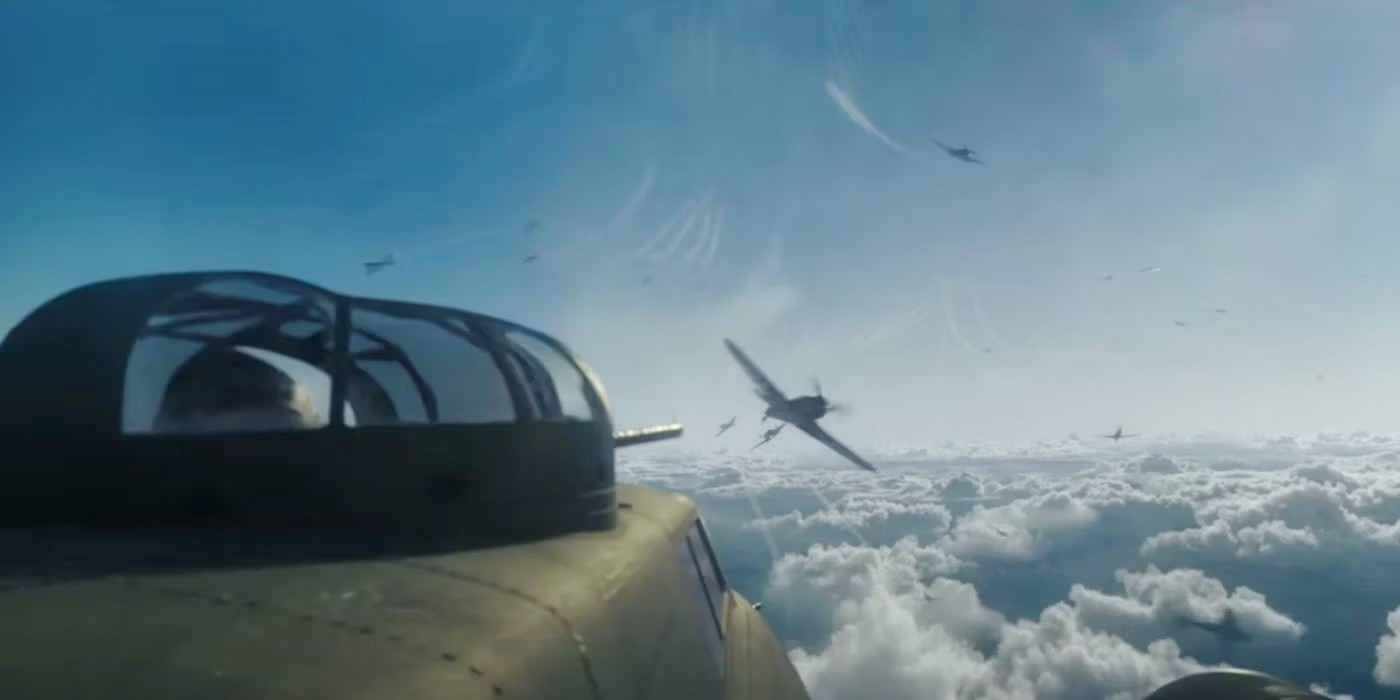 मास्टर्स ऑफ द एयर में एक विमान बादलों के ऊपर उड़ता है।