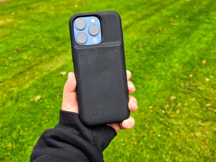 Mophie Juice Pack for iPhone 15 Pro.