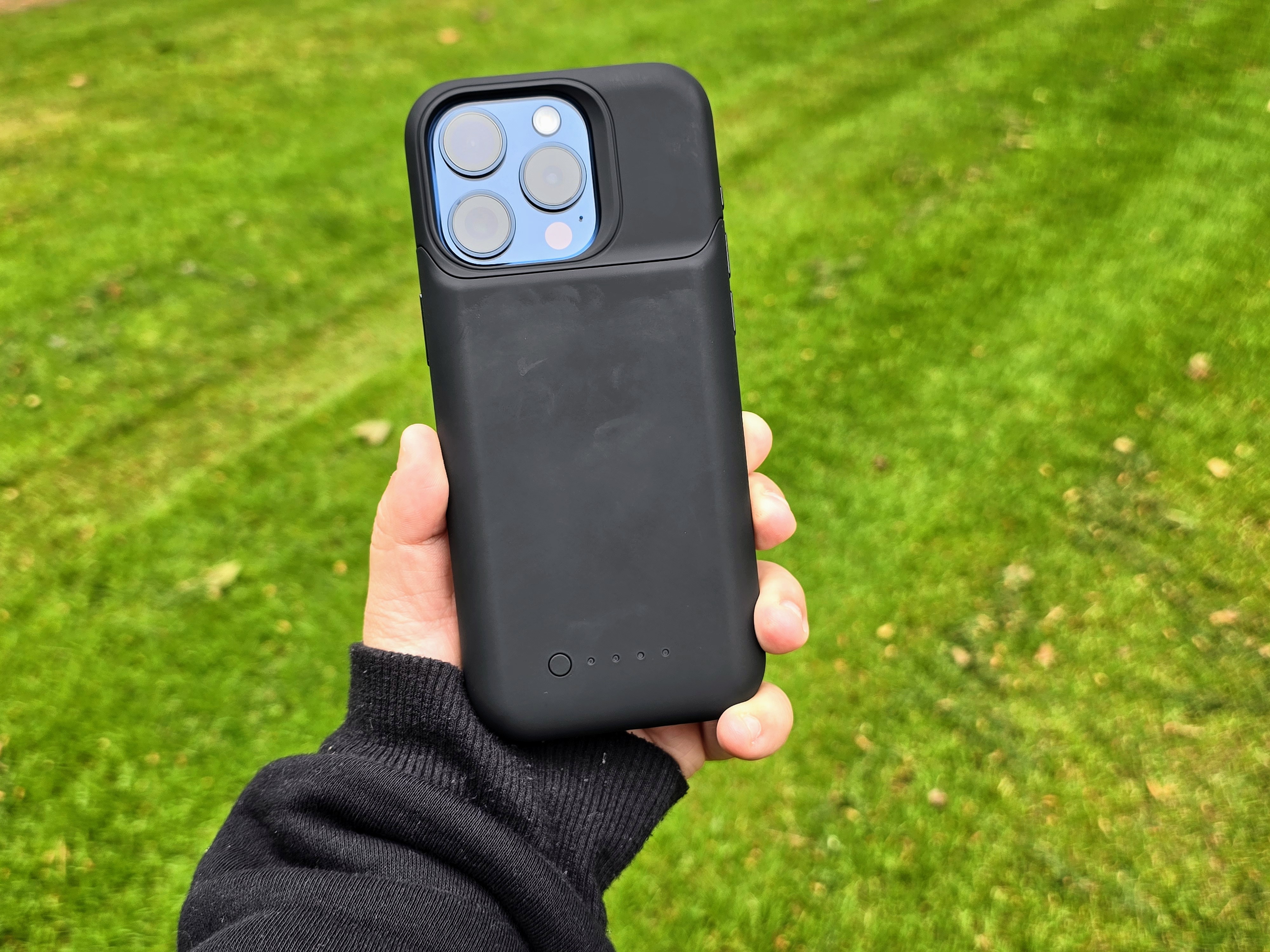Mophie Juice Pack for iPhone 15 Pro.